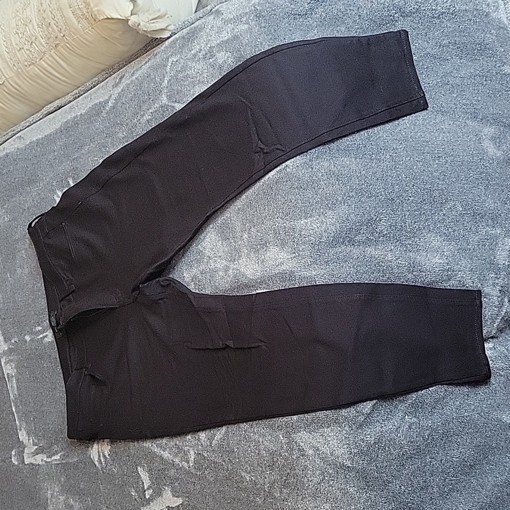 Ann Taylor Stretchy Skinny Jeans in Black